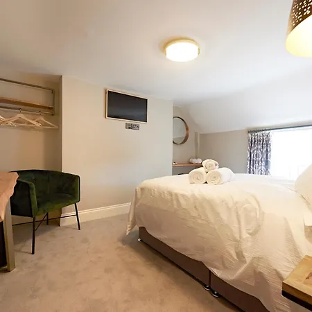 Bed and breakfast Valentino S Restaurant With 4*