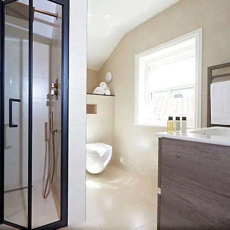 Bed & Breakfast Valentino S Restaurant With