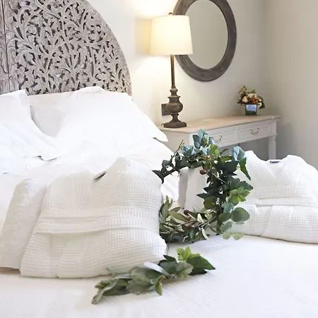 Bed & Breakfast Valentino S Restaurant With