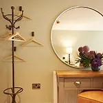 Valentino S Restaurant With 4* Ρίπον