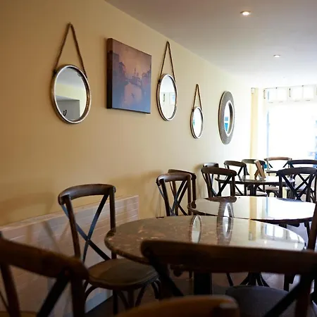 Bed & Breakfast Valentino S Restaurant With Ripon